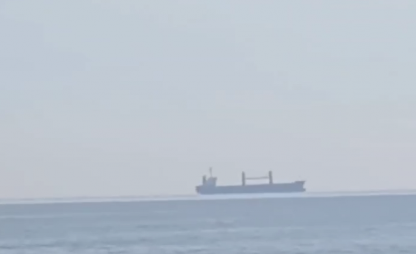 Корабли-призраки у берегов Одессы попали на видео и очаровали туристов