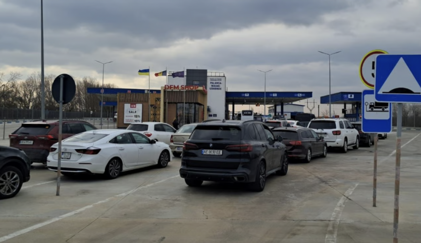 На трассе Одесса-Рени образовались километровые пробки у границы