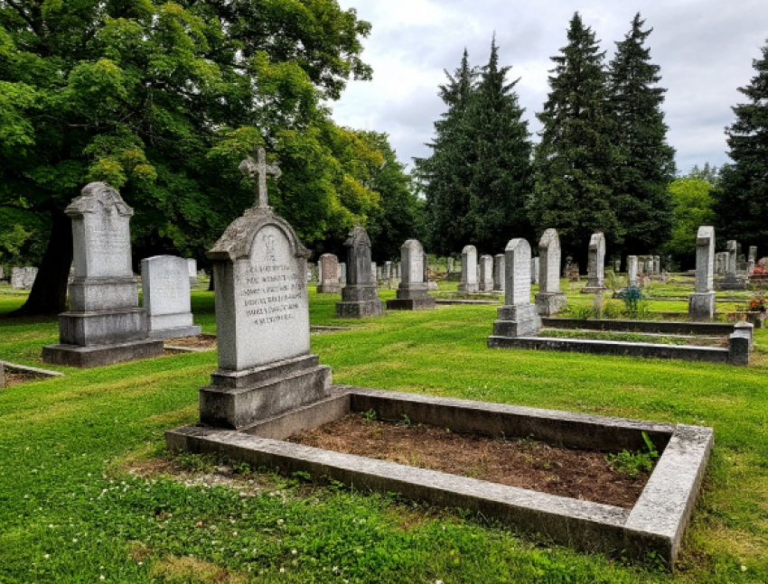 Одессита будут судить за осквернение целого кладбища