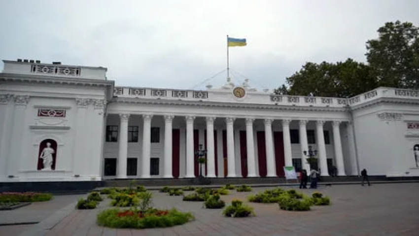 Фракция мэра Одессы обвинила главу облсовета в связях с ОПЗЖ и сорвала сессию
