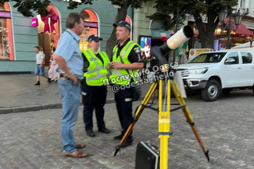 Одесским полицейским не понравилась деятельность звездочета на Дерибасовской улице