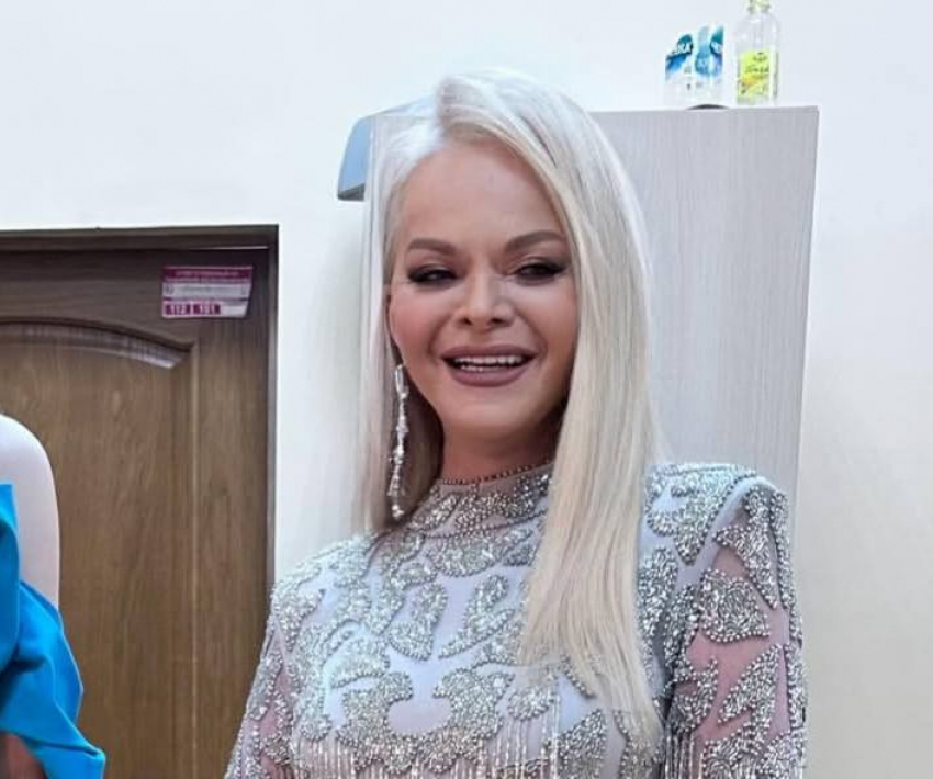 «Изнасилуй меня»: россияне вспомнили странные видео из жизни Ларисы Долиной