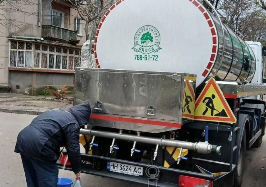 В Одессе большая часть города осталась без воды из-за аварийного отключения