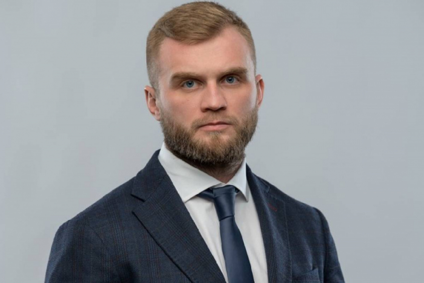 Дмитрук осудил депутатов Рады за решение присвоить Парубию звание Героя Украины