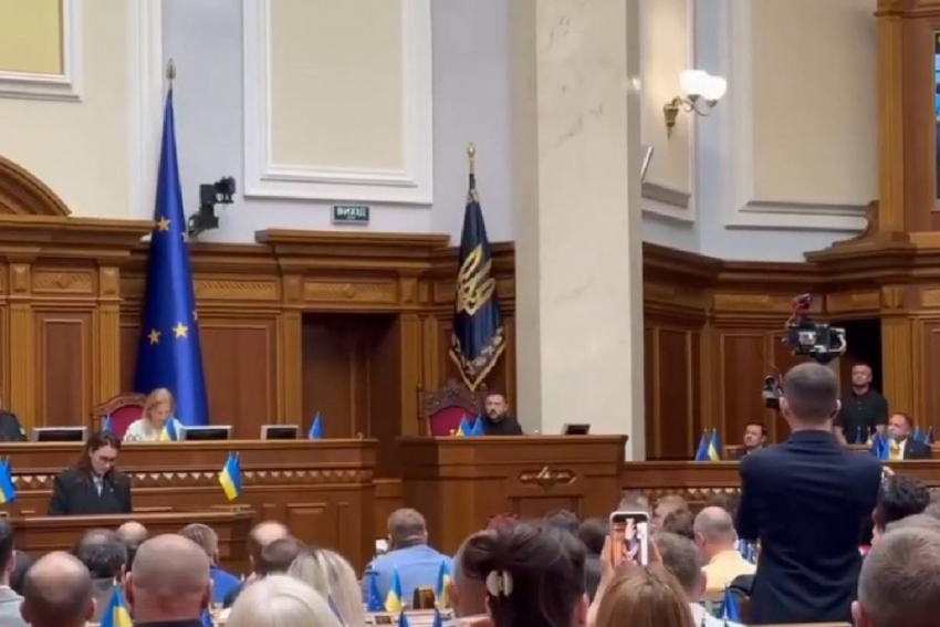 Зеленский послал на фронт депутата из Одессы за вопрос о демобилизации военных