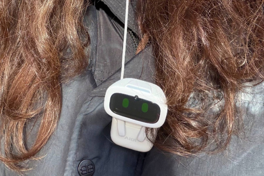 Мать звезды «Слова пацана» оставила сына в России и завела себе робота