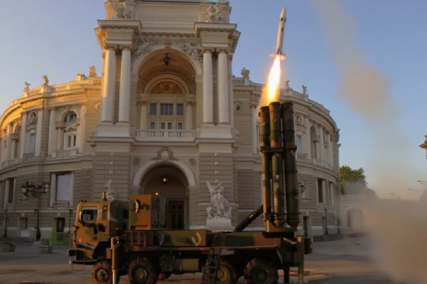 Военэксперт Кнутов: Киев боится революции и отвлекает украинцев обороной Одессы