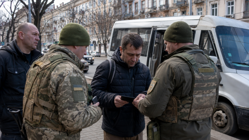 Stop Grave: ежегодно ТЦК насильно мобилизуют 17 тысяч мужчин из Одесской области