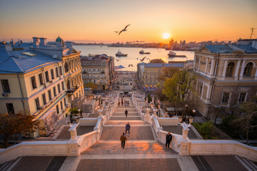 Новости Одессы: торговля детьми, военкомы калечат людей и скандал в зоопарке