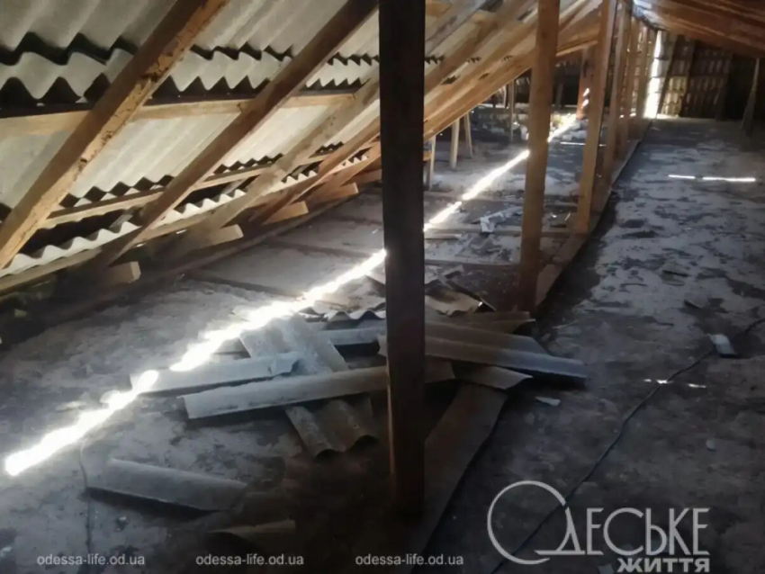 Ураган снес крышу детского дома в Одесской области