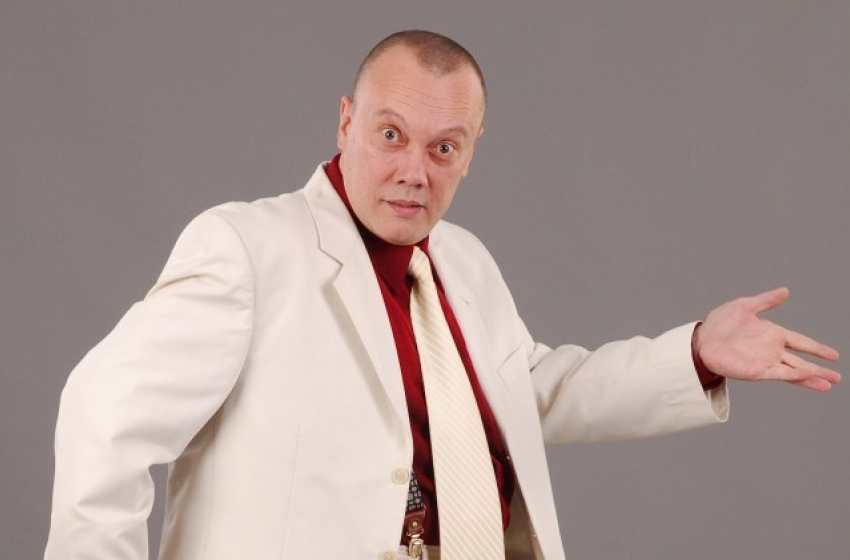 Преподаватель из Одессы оскорбил память актера Комарова, потому что тот не украинец