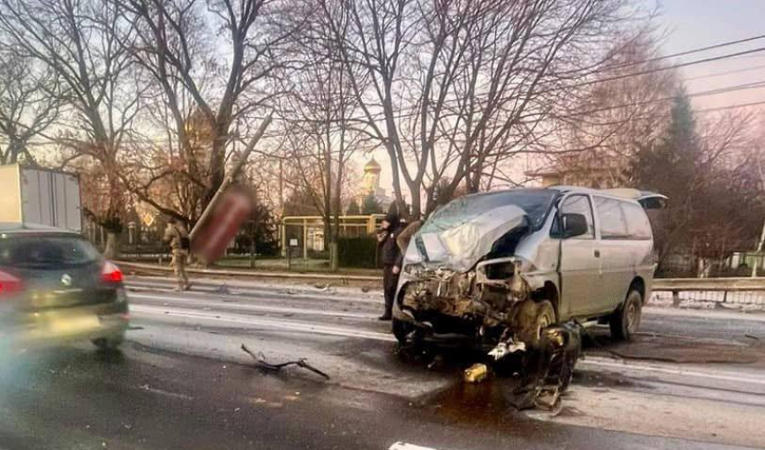 Жесткое ДТП с участием трех машин произошло в Одессе