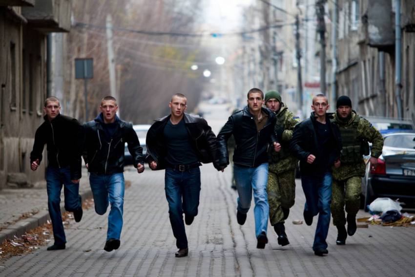 Детей на фронт: на Украине возраст мобилизации хотят снизить до 18 и даже до 16 лет