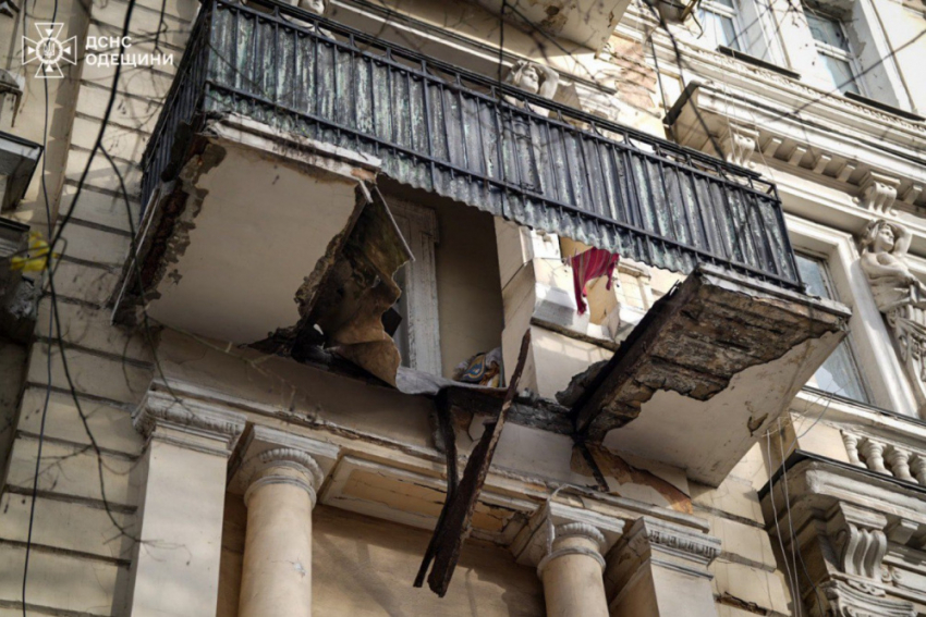 Стали известны новые подробности гибели женщины при обвале балкона в центре Одессы