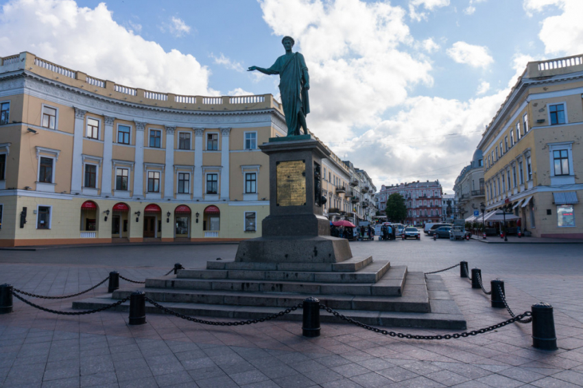 Новости Одессы: блэкаут после атаки, пророчество о вспышке дизентерии и предстоящий бунт после потери города