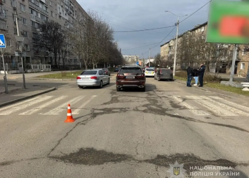 В Одесской области Lexus насмерть сбил пенсионерку на пешеходном переходе