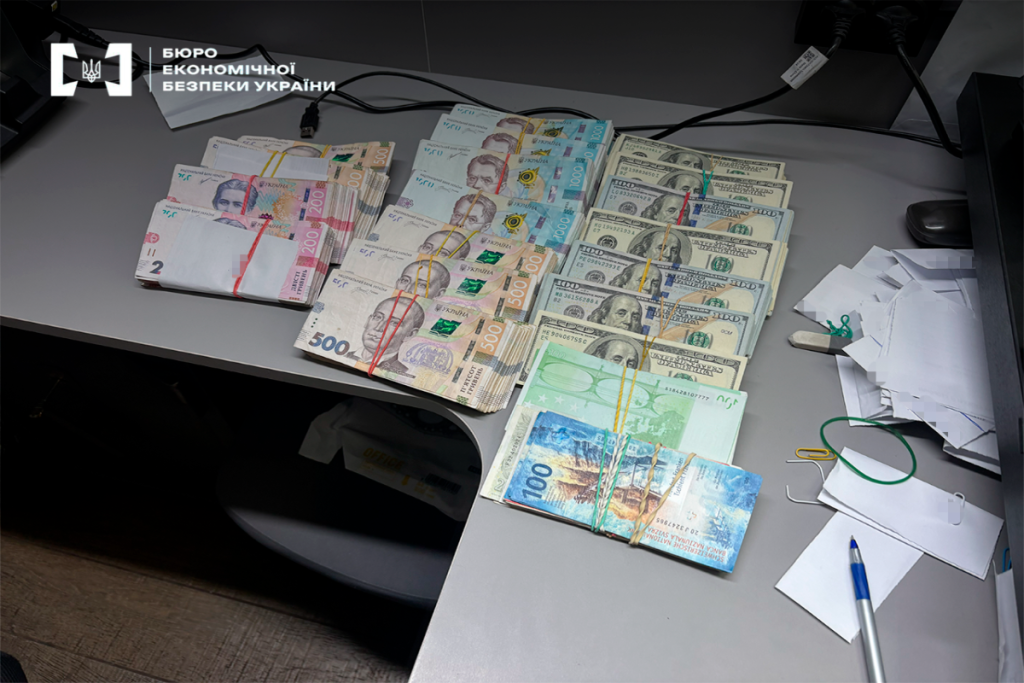 23,5 миллиарда в тени_04.png 23,5 миллиарда в тени_04.png